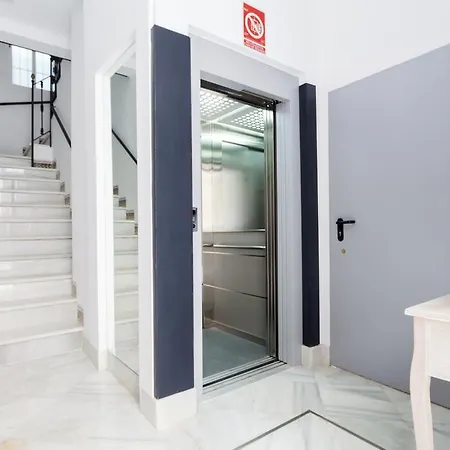 Apartament Hostly Acetres 1a Loft In Center, Comunal Terrace, Fibre,parking Optional *