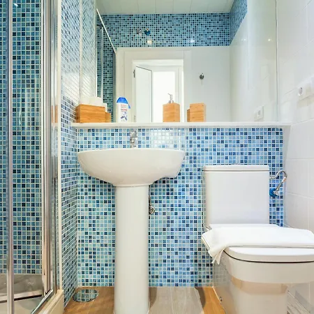 Apartament Hostly Acetres 1a Loft In Center, Comunal Terrace, Fibre,parking Optional Sewilla
